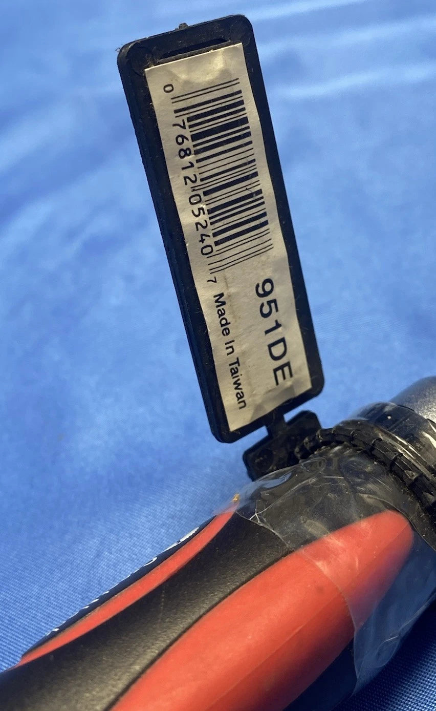 Small 4” Great Neck Ratcheting Screwdriver Locking Reversible With 4 Bits - New