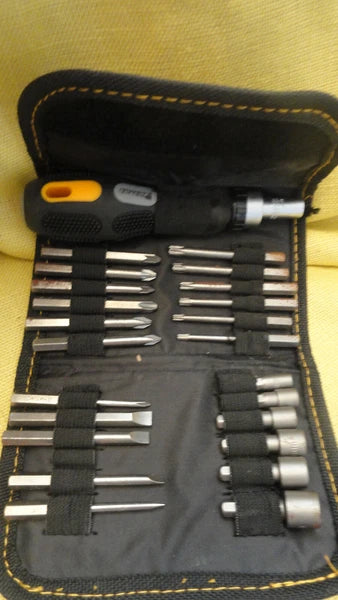 PITSSBURGH 26 PIECE SCRUEDRIVER SET 96733