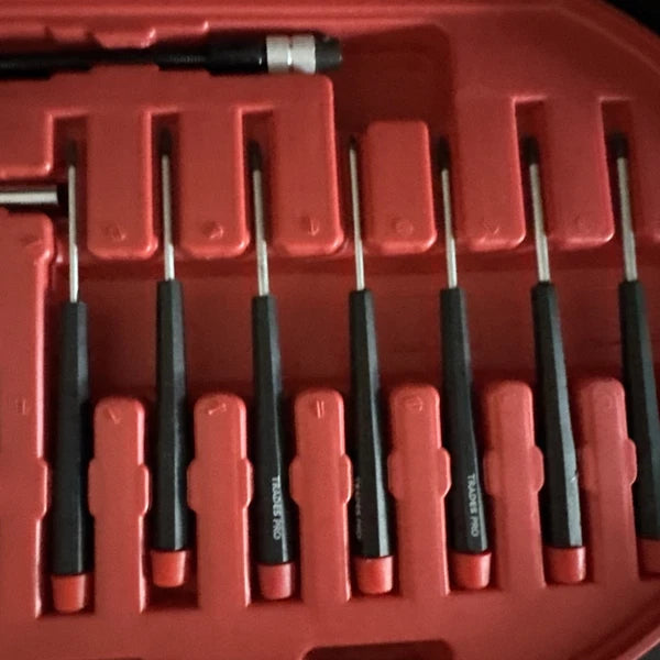 Trades Pro Screwdriver Set Flat Hex Philips Pozi Trox Bits tip Holder Case