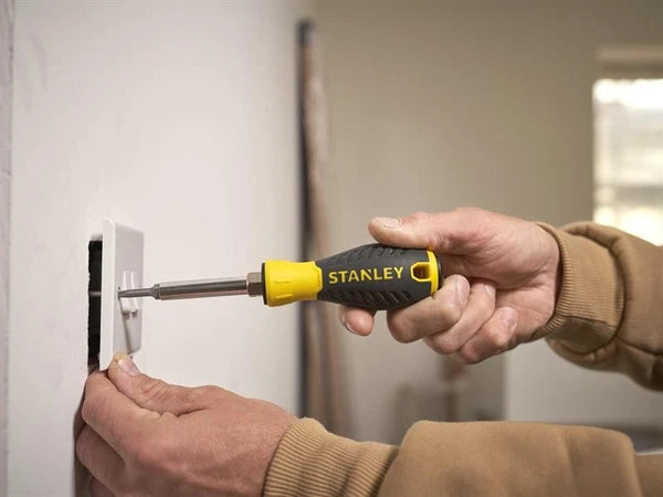 STANLEY® 6-Way Screwdriver Carded STA068012